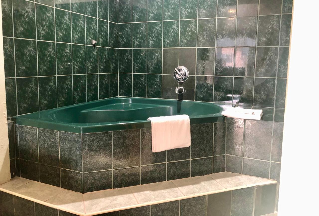 La Petite Rouge Motel San Diego Ngoại thất bức ảnh
