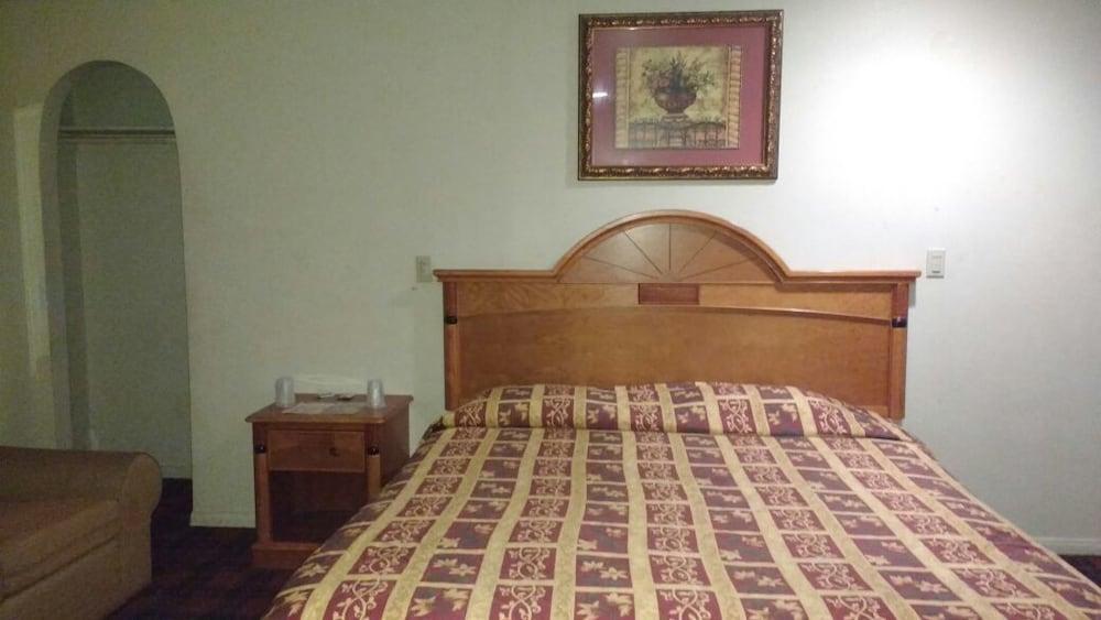 La Petite Rouge Motel San Diego Ngoại thất bức ảnh