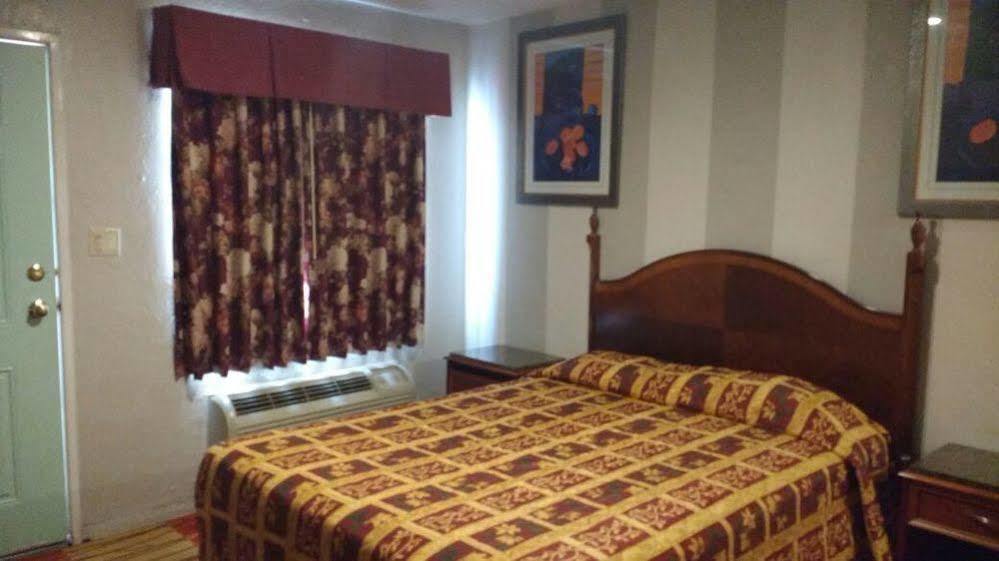 La Petite Rouge Motel San Diego Ngoại thất bức ảnh