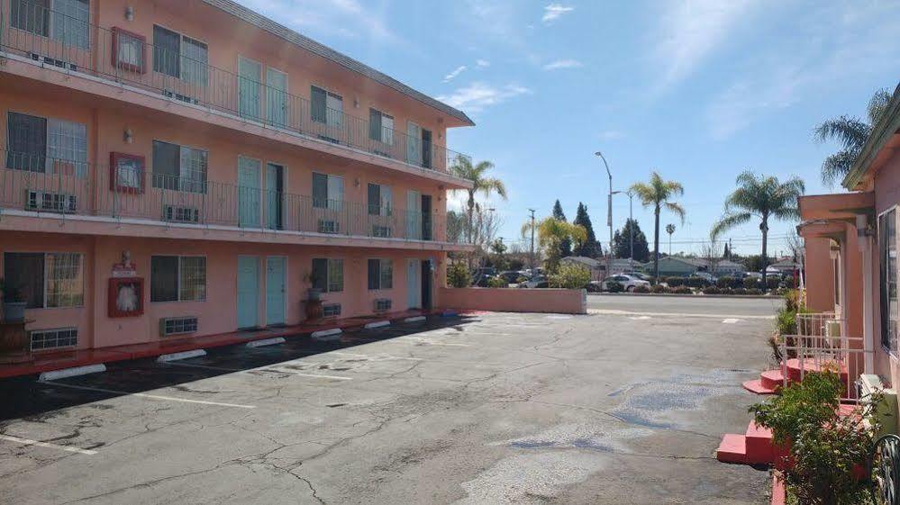 La Petite Rouge Motel San Diego Ngoại thất bức ảnh